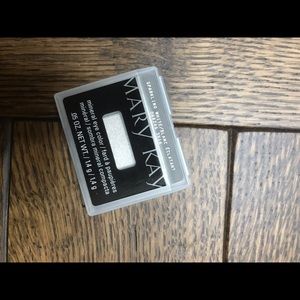 Mary Kay Mineral Eye Color in Sparkling White